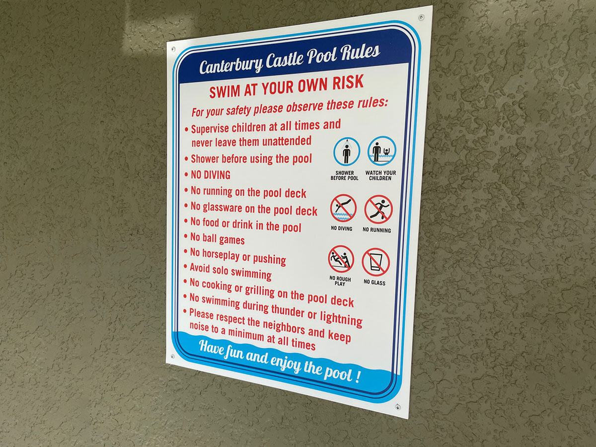 Custom pool rules sign posted, Florida compliant